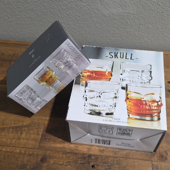 Skull. 9 oz Whiskey Glass Set Of 4 1.75 oz Shot Glass Set Of 6 - Clear - Picture 1 of 6